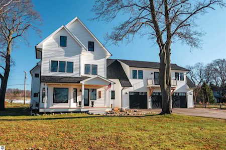 13726 Peninsula Drive Traverse City, MI 49686
