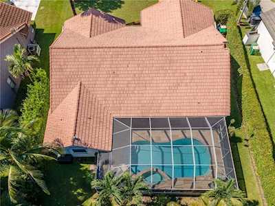 8641 NW 80th St Tamarac, FL 33321