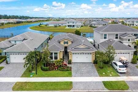 15709 Goldfinch Circle Westlake, FL 33470