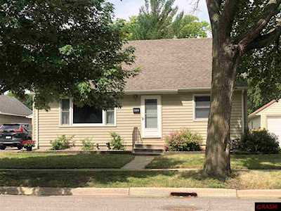 811 Center St North Mankato, MN 56003
