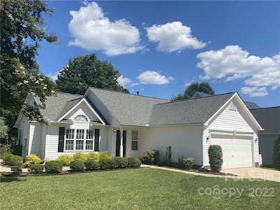 9132 Mitchell Glen Dr Charlotte, NC 28277