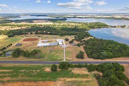 6313 US Highway 377 Tioga, TX 76271