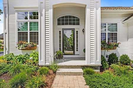 17 Woody Nook Plymouth, MA 02360