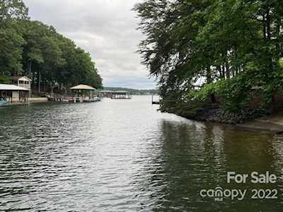 280 Lakeview Shores Loop Mooresville, NC 28117