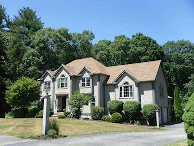 18 Blueberry Lane Topsfield, MA 01983