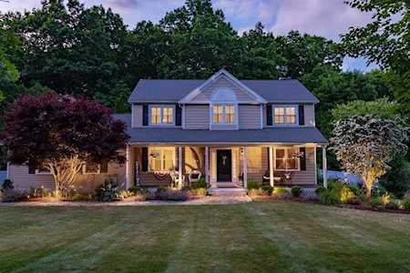 35 Heritage Ave Ashland, MA 01721