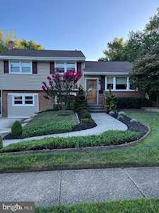 42 Pleasant Valley Dr West Deptford, NJ 08096