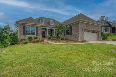 15824 Vale Ridge Dr Charlotte, NC 28278