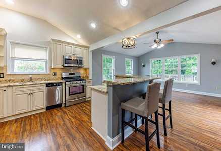 28 Pleasant Valley West Deptford, NJ 08096