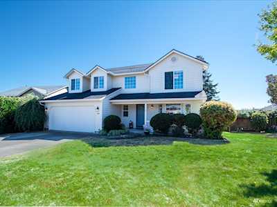 728 E Heritage Loop La Center, WA 98629