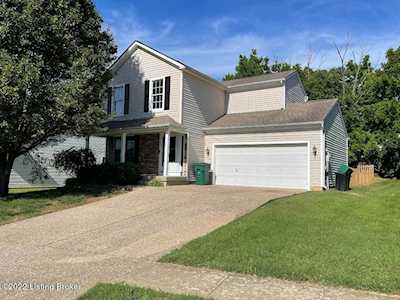 9921 River Trail Dr Louisville, KY 40229