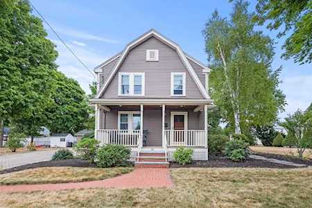 40 Harriett Ave Burlington, MA 01803