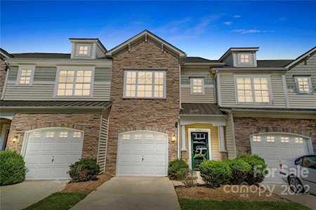 4754 Craigmoss Ln Charlotte, NC 28278