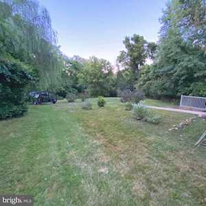 25 River Haven Dr Harpers Ferry, WV 25425