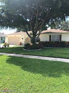 108 Champagne Ct Naples, FL 34112