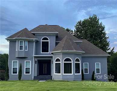 4912 Downing Creek Dr Charlotte, NC 28269