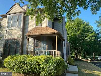 8 Merlot Ct Marlton, NJ 08053