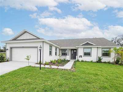 1047 Woodland Oaks Dr Lakeland, FL 33813