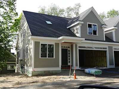 28 White Oaks Lane #28 Reading, MA 01867