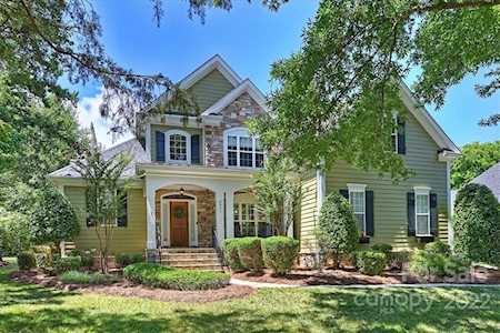 8071 E Andrew Dr Denver, NC 28037