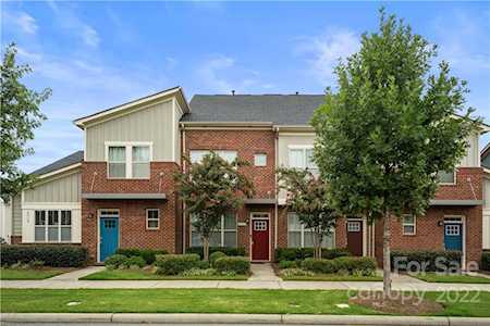 2523 Tranquil Oak Place Charlotte, NC 28206