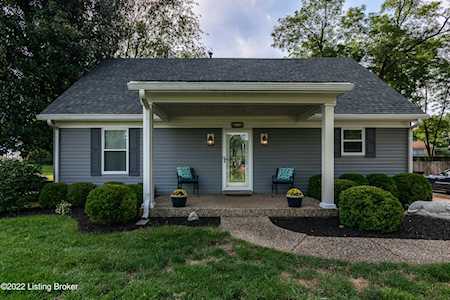 5005 Bowcester Dr Jeffersontown, KY 40299