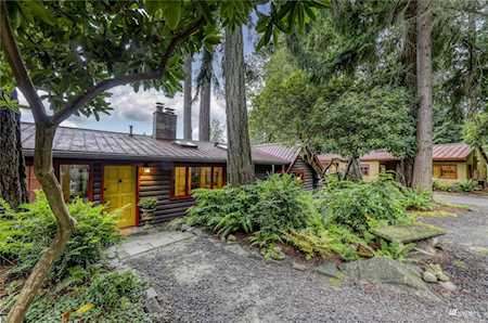 12532 Sunrise Dr NE Bainbridge Island, WA 98110