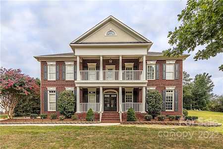 4117 Wallbrook Dr Matthews, NC 28105