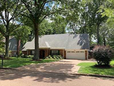 8193 Kimbrook Dr Germantown, TN 38138