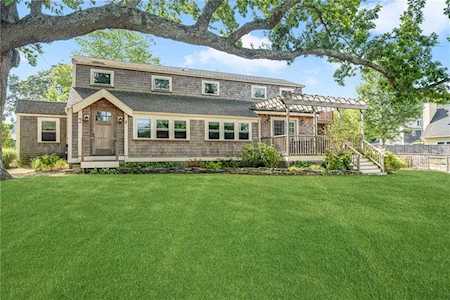3 Plymouth Rd Jamestown, RI 02835