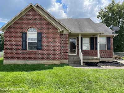 280 White Blossom Dr Shepherdsville, KY 40165