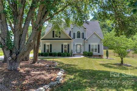 19105 Spring Blossom Ln Cornelius, NC 28031