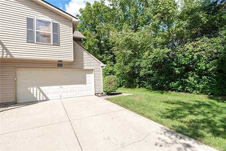 9484 Meadow Woods Ln #182 Avon, IN 46123