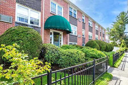 210 Hillside Ave #32 Needham, MA 02494