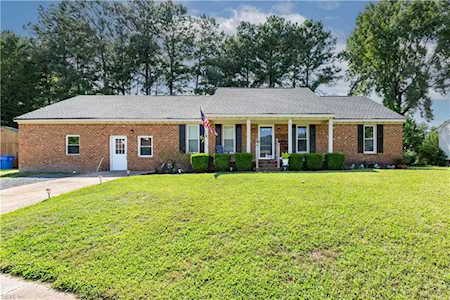 604 Treemont Ct Chesapeake, VA 23323