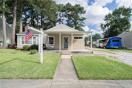2424 Youngman Rd Chesapeake, VA 23323