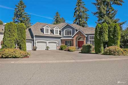 490 NW Datewood Dr Issaquah, WA 98027