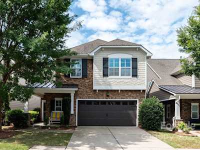 6028 Glenmore Garden Dr Charlotte, NC 28270