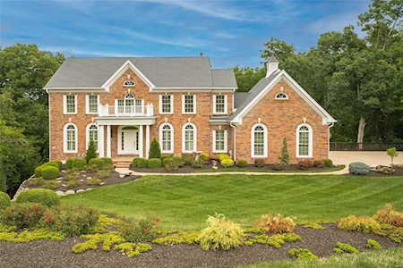 16507 Kingspointe Lake Ln Chesterfield, MO 63005