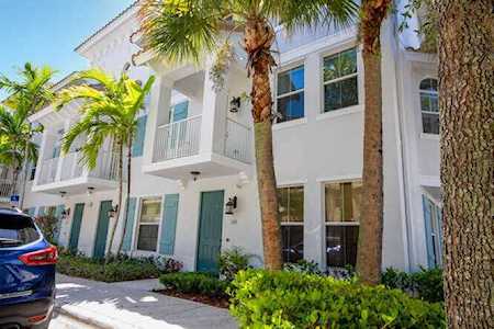 1333 Piazza Delle Pallottole Boynton Beach, FL 33426