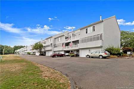 79 Staffordshire Commons Drive #79 Wallingford, CT 06492