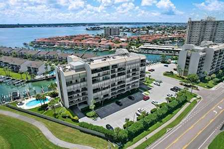 1581 Gulf Blvd #201N Clearwater, FL 33767