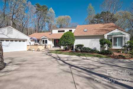 63 Heritage Dr Lake Wylie, SC 29710