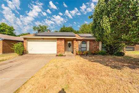 5825 Sidewinder Trail Fort Worth, TX 76131