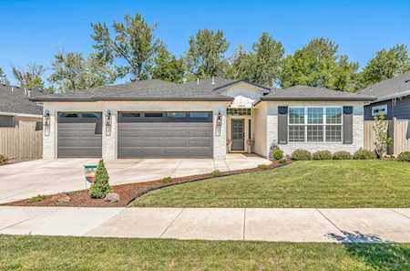 3845 Arizona Dr Medford, OR 97504