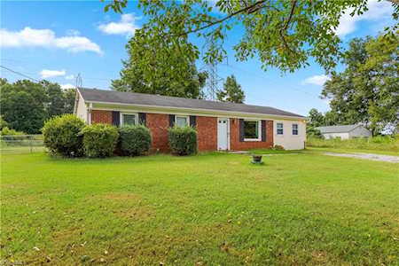 913 Sportsmans Drive Winston Salem, NC 27101