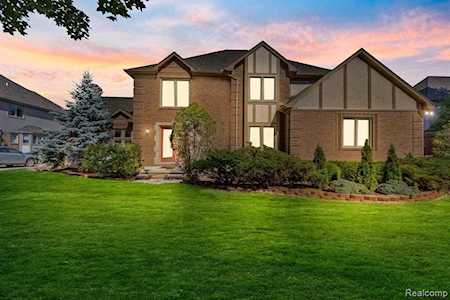 48460 Amber Lane Shelby Twp, MI 48315