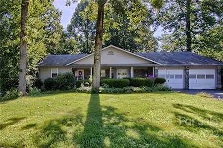 12 St Andrews Dr Etowah, NC 28729