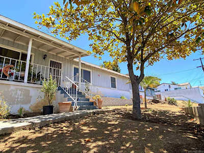 901 Manchester St National City, CA 91950
