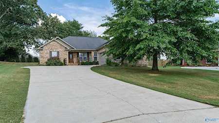 214 Clingstone Circle Meridianville, AL 35759